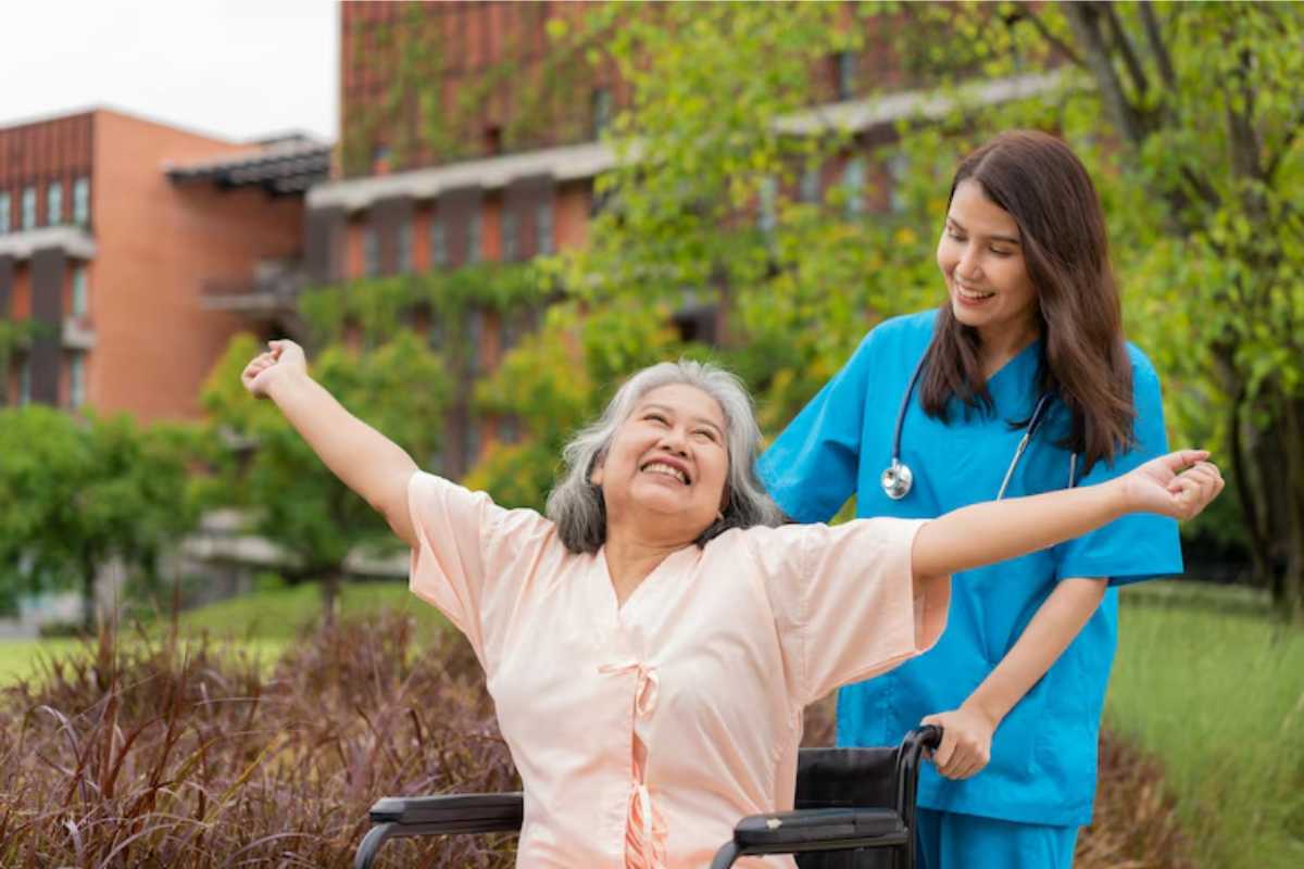 Caregiver Home Support in Lalmatia